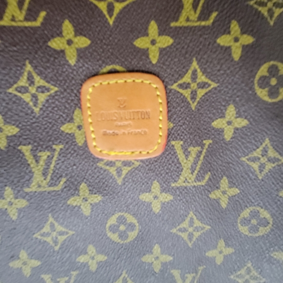 Louis Vuitton  garmet carrier - Picture 2 of 15